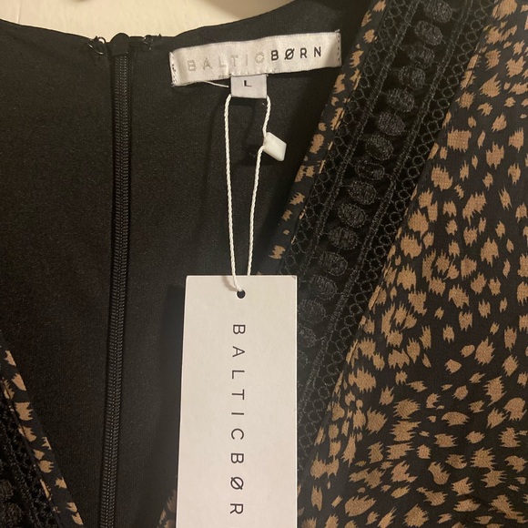 Baltic Born Maxi Dress Long Sleeves Black & Tan Flowy NWT Cha Cha Print Large - Picture 7 of 11